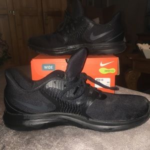 ❣️ Women’s Nike All Black Sneaker Sz 9